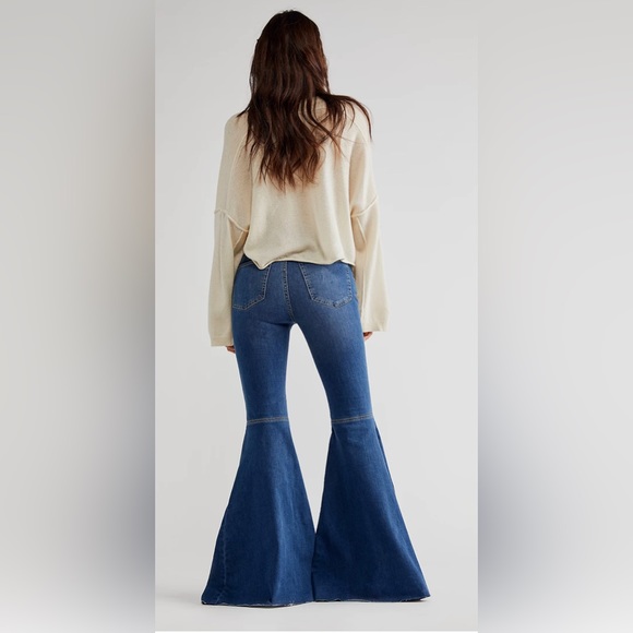 Free People - Just Float on Flare Jeans - NWT - Picture 3 of 8